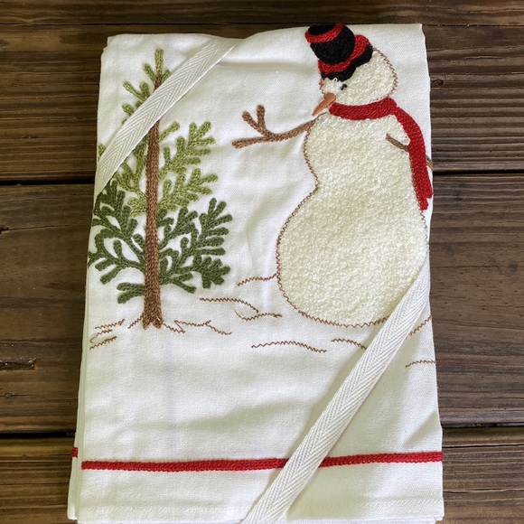 Williams Sonoma Snowman Embroidered Towels - Set of 2 - Picture 7 of 10
